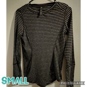 90 degree by flex stripes long sleeve workout gym Fitted Flattering Women small